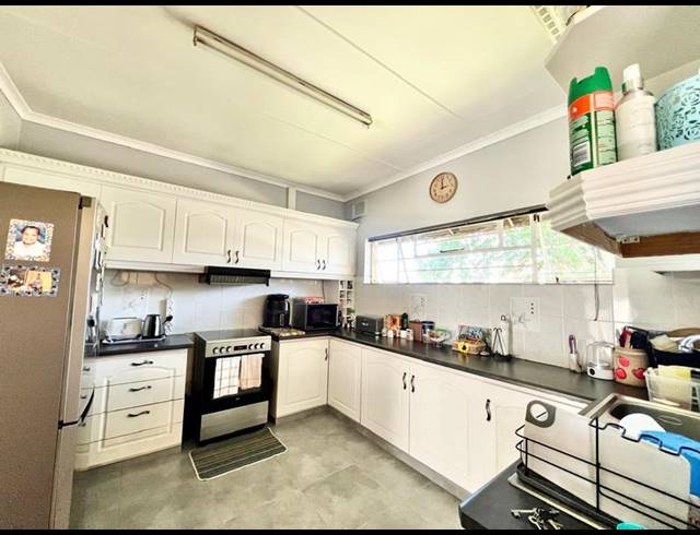 3 BEDROOM HOUSE FOR SALE IN PELHAM